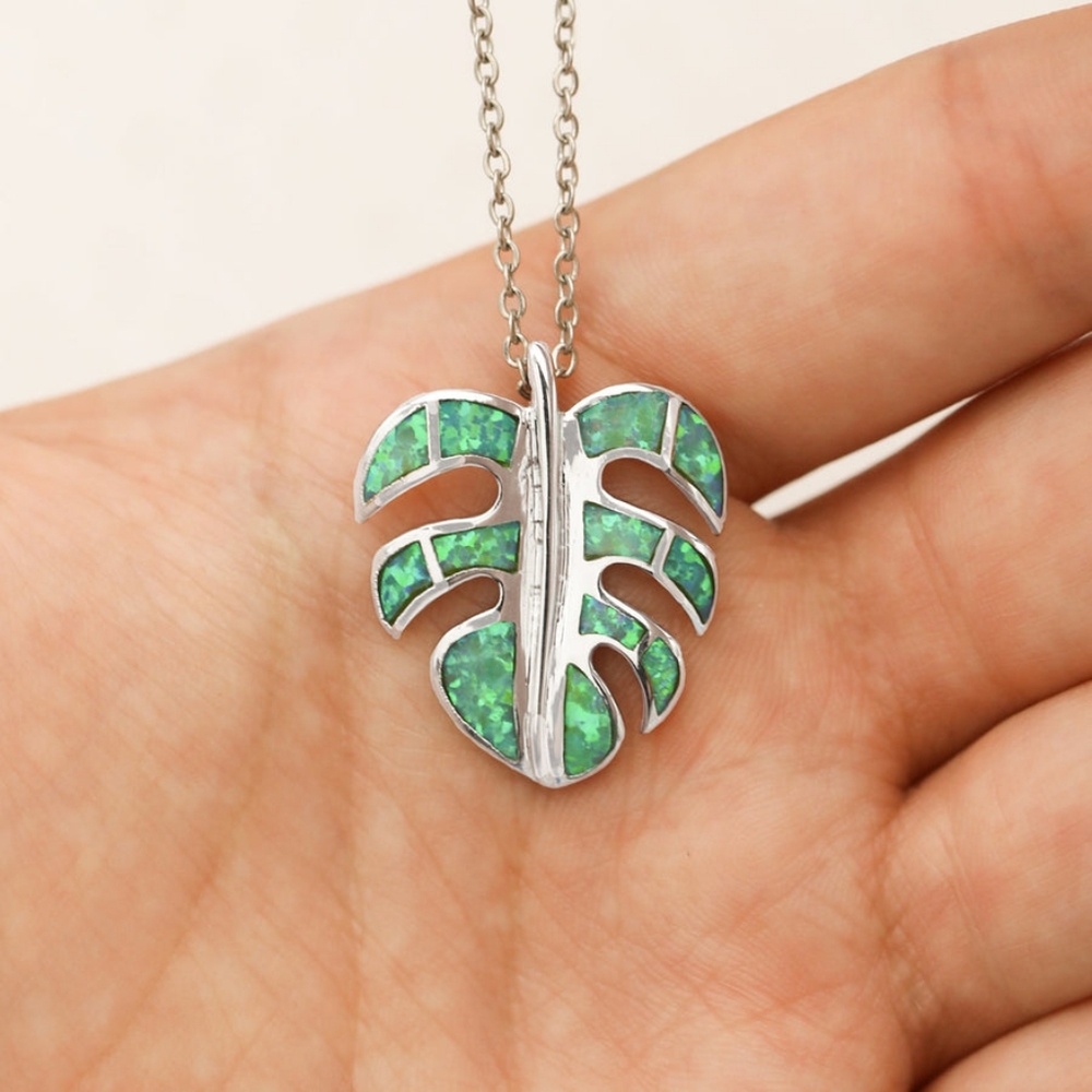✨New✨ Opal Leaf 🌿 Elegant and stylish necklace - Picture 1 of 2